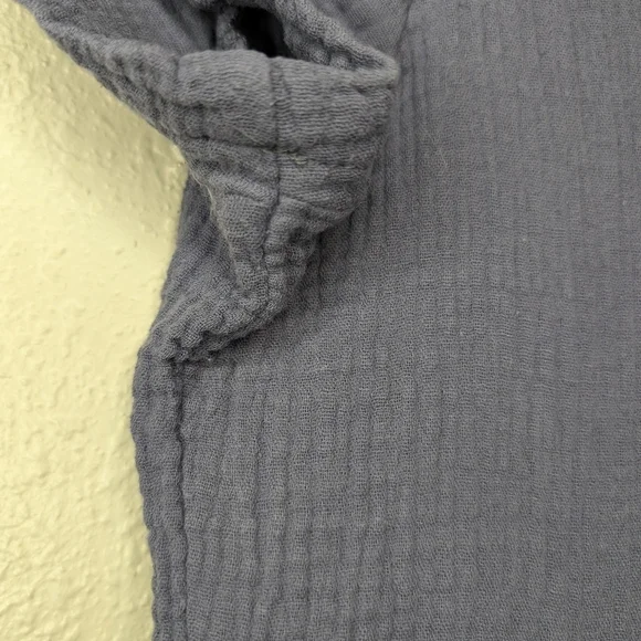 C&C California Size Medium Button up Romper Shorts with Pockets Color Blue - Picture 3 of 7